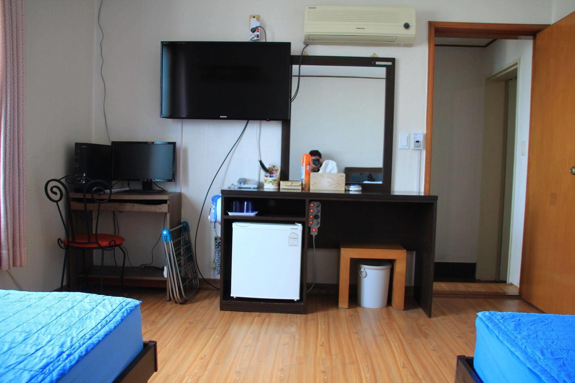 Hotel Minjoonggak à Seogwipo Extérieur photo