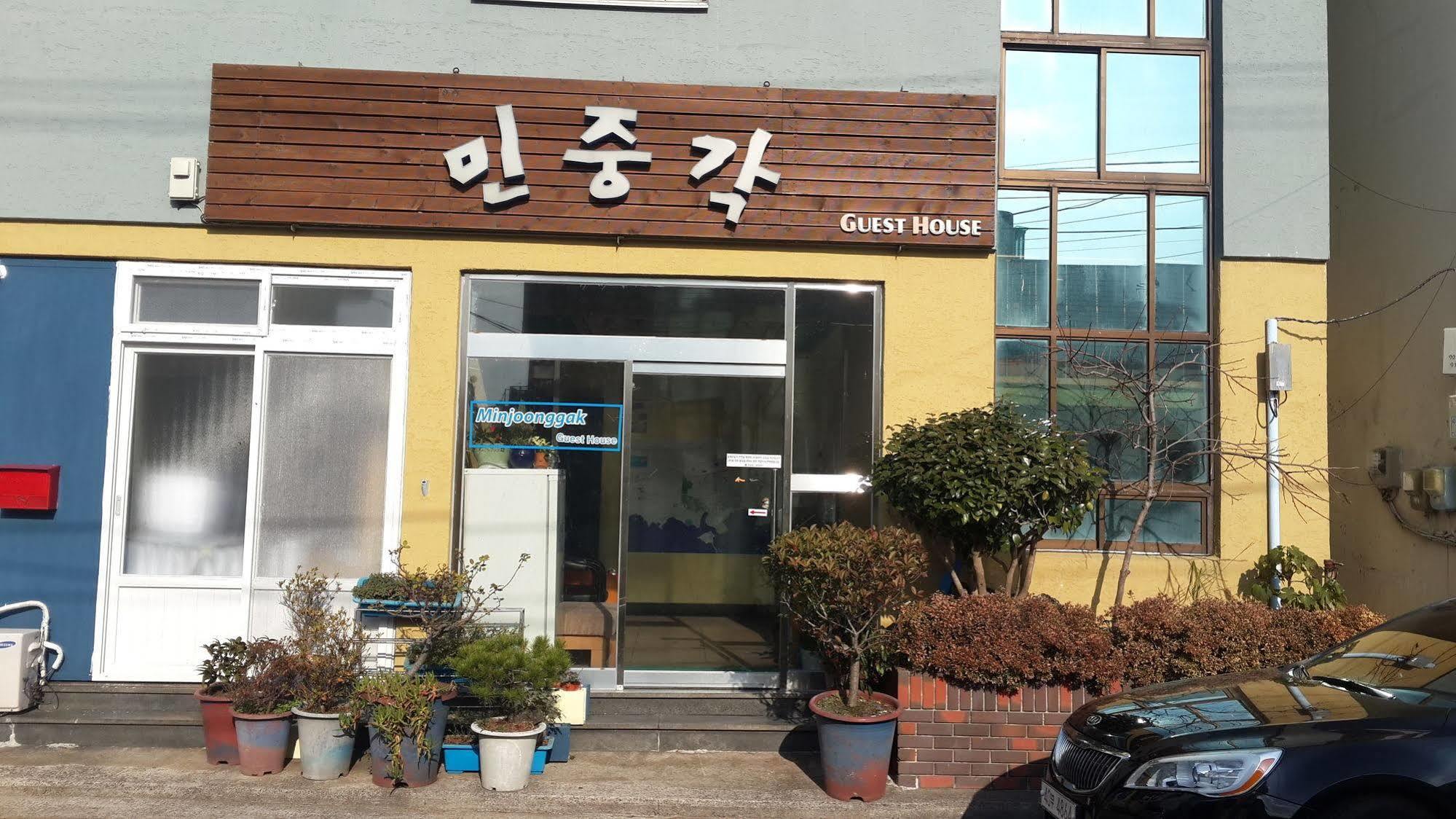 Hotel Minjoonggak à Seogwipo Extérieur photo