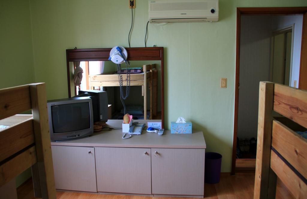 Hotel Minjoonggak à Seogwipo Chambre photo